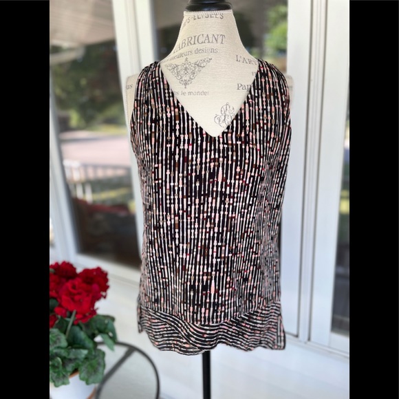 Women’s White House Black Market Sleeveless Blouse - Picture 1 of 5